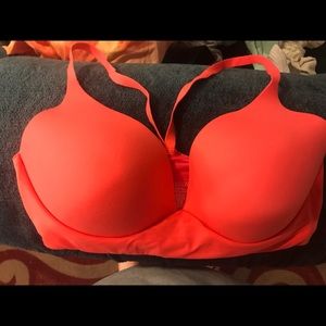 Victoria Secret plunge bra (non underwire style)